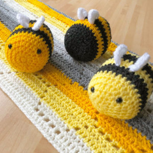 Crochet Bees - pattern copyright Seriously Hooked Up
